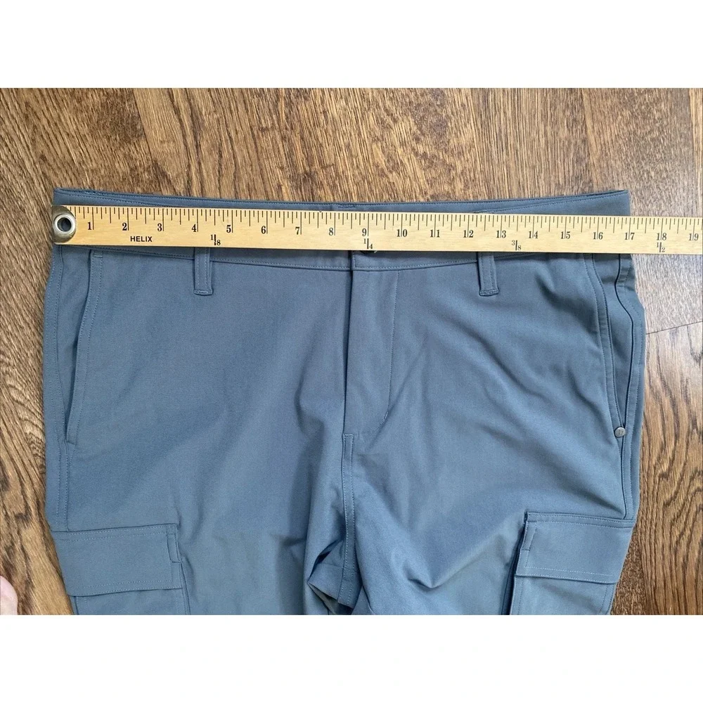 Vuori Pants Mens Meta Cargo Comfort Stretch V451 Grey 34x29 Ankle Work Capsule